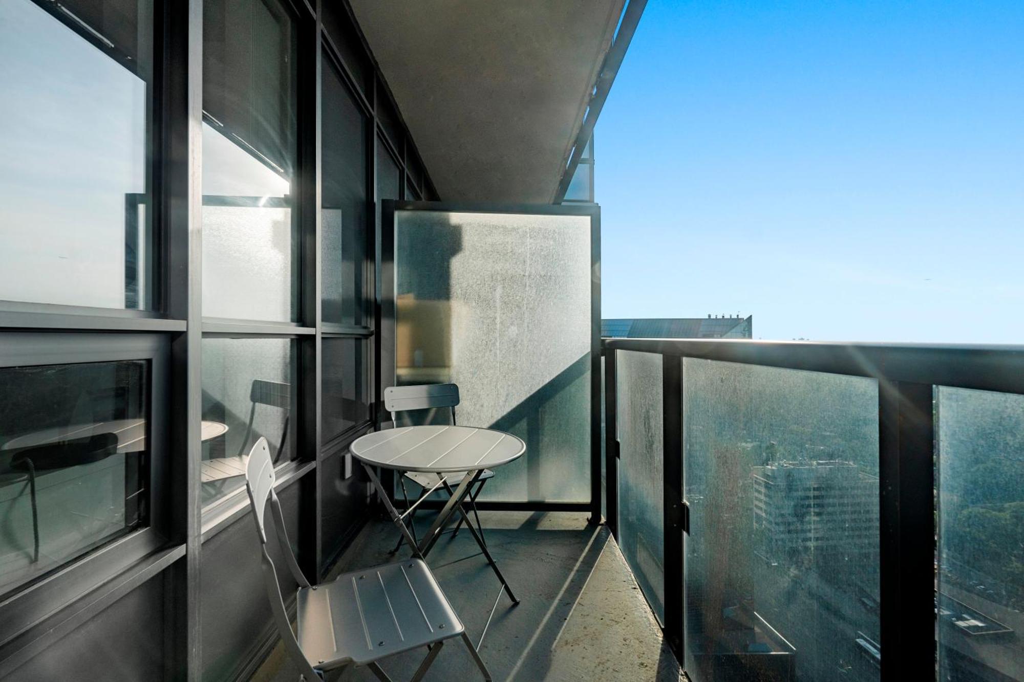 Globalstay Modern Apartments In North York Skyscraper Toronto Exterior photo